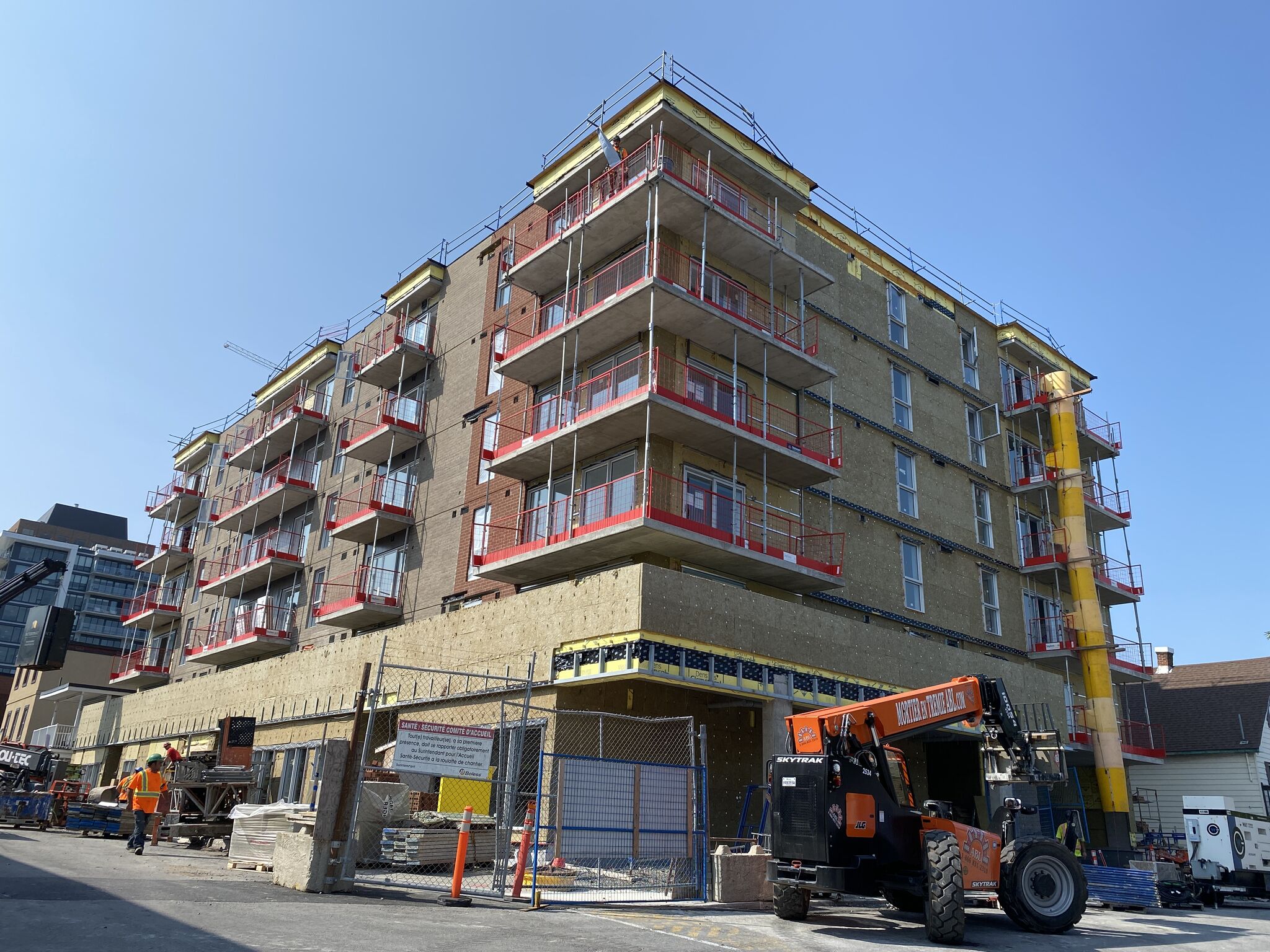 L'Estoril: 60 affordable housing units transferred to HOM for $19.9M in Gatineau